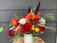 Load image into Gallery viewer, Medium Seasonal Arrangement